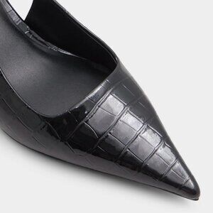 New with box: Aldo Black Kitten Heel